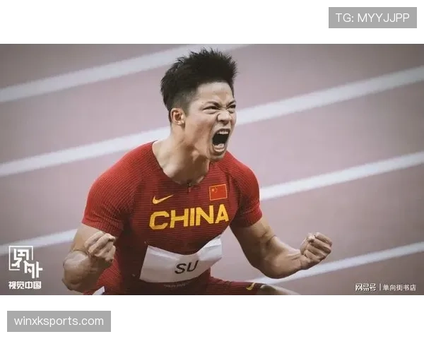 苏炳添跑完步像是刚从书店出来,结果他钱包里的秘密才吓人一跳! 苏炳添跑完步像是刚从书店出来,结果他钱包里的秘密才吓人一跳!